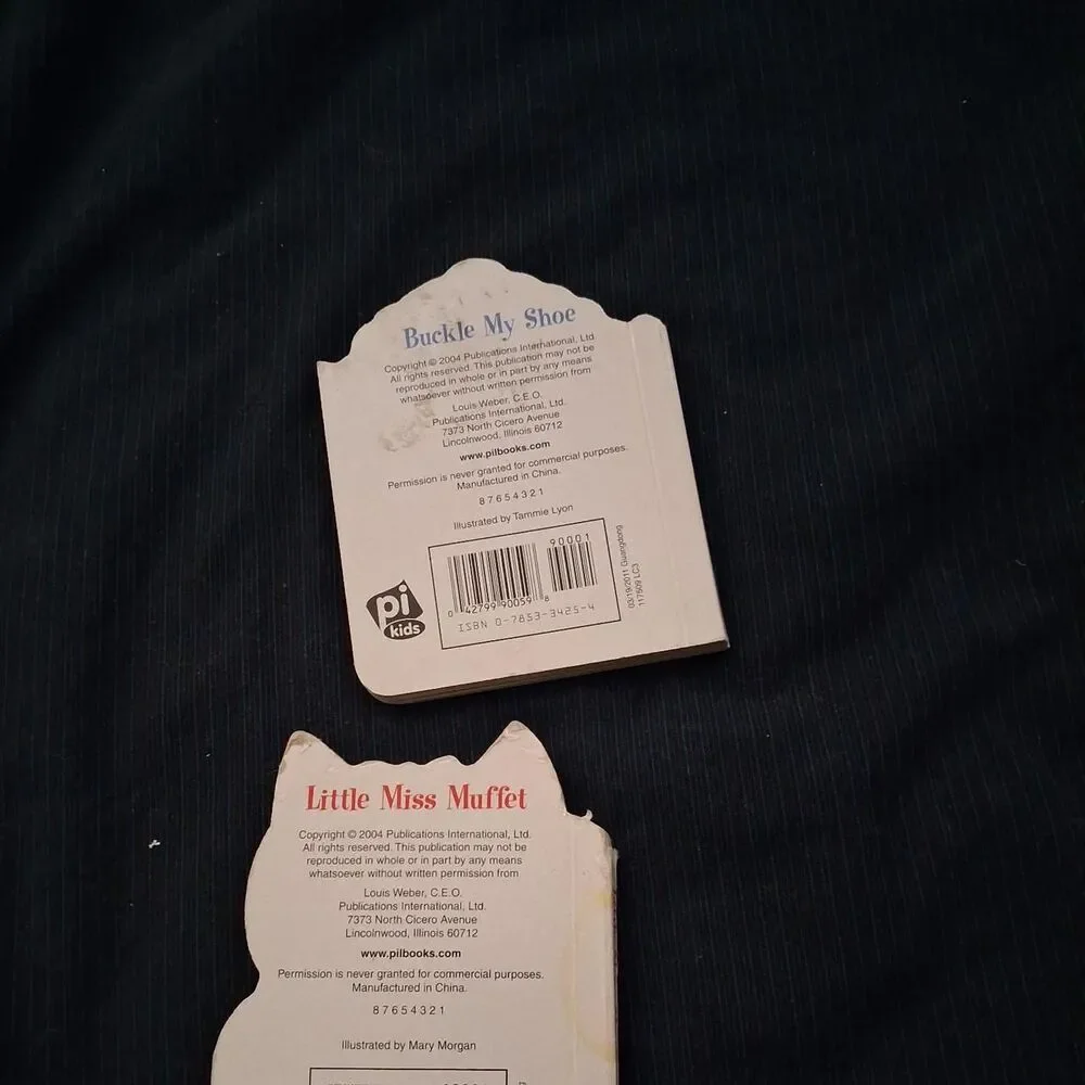 No-brand multi Books - Picture 3 of 3